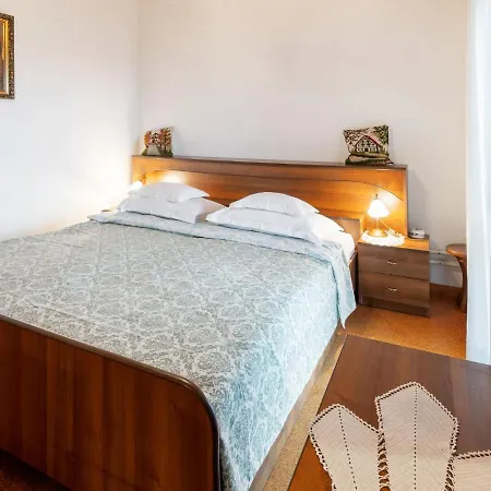 Apartamento Peaceful In With Garden *