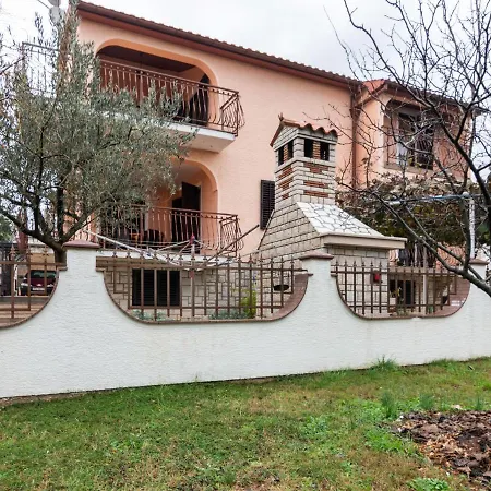 Peaceful In With Garden * Poreč