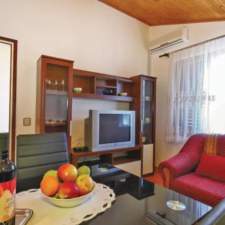 Apartamento Peaceful In With Garden *