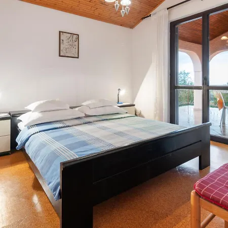 Peaceful In With Garden Apartamento